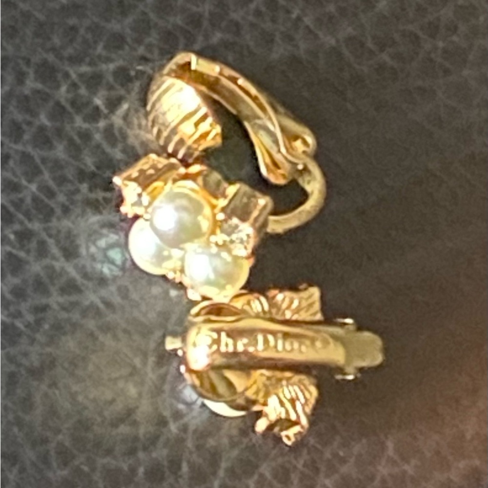 DIOR VINTAGE FAUX PEARLS AND RHINESTONE EARRINGS